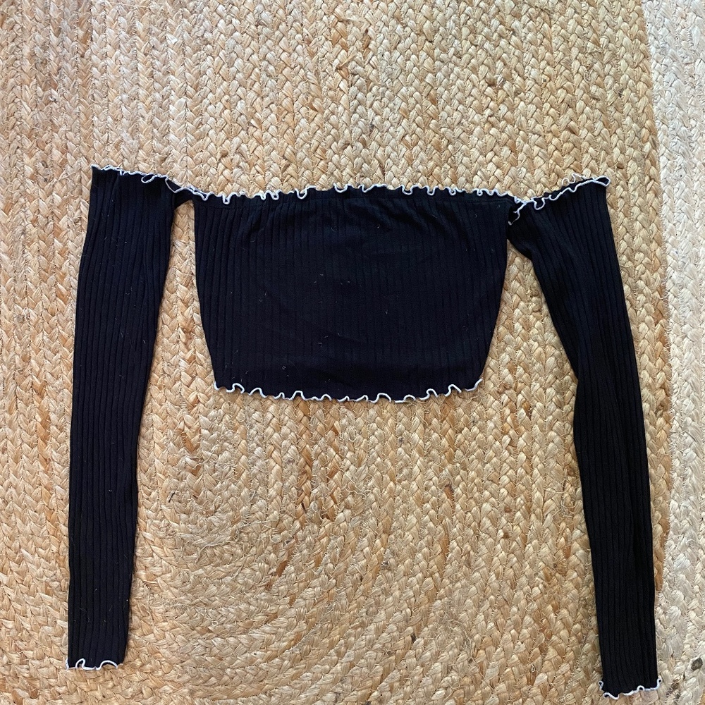 Forever 21 Off the Should Crop Top